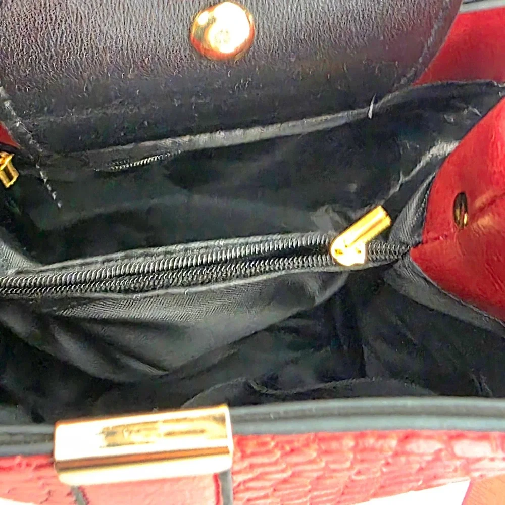 Red Crocodile Embossed Vegan Leather Bucket Bag Top Handle Crossbody Bag Gold